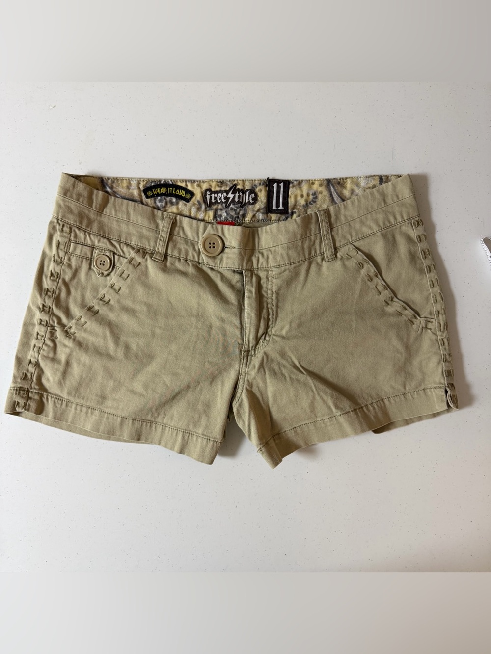 Vintage y2k freestyle revolution low waist khaki shorts